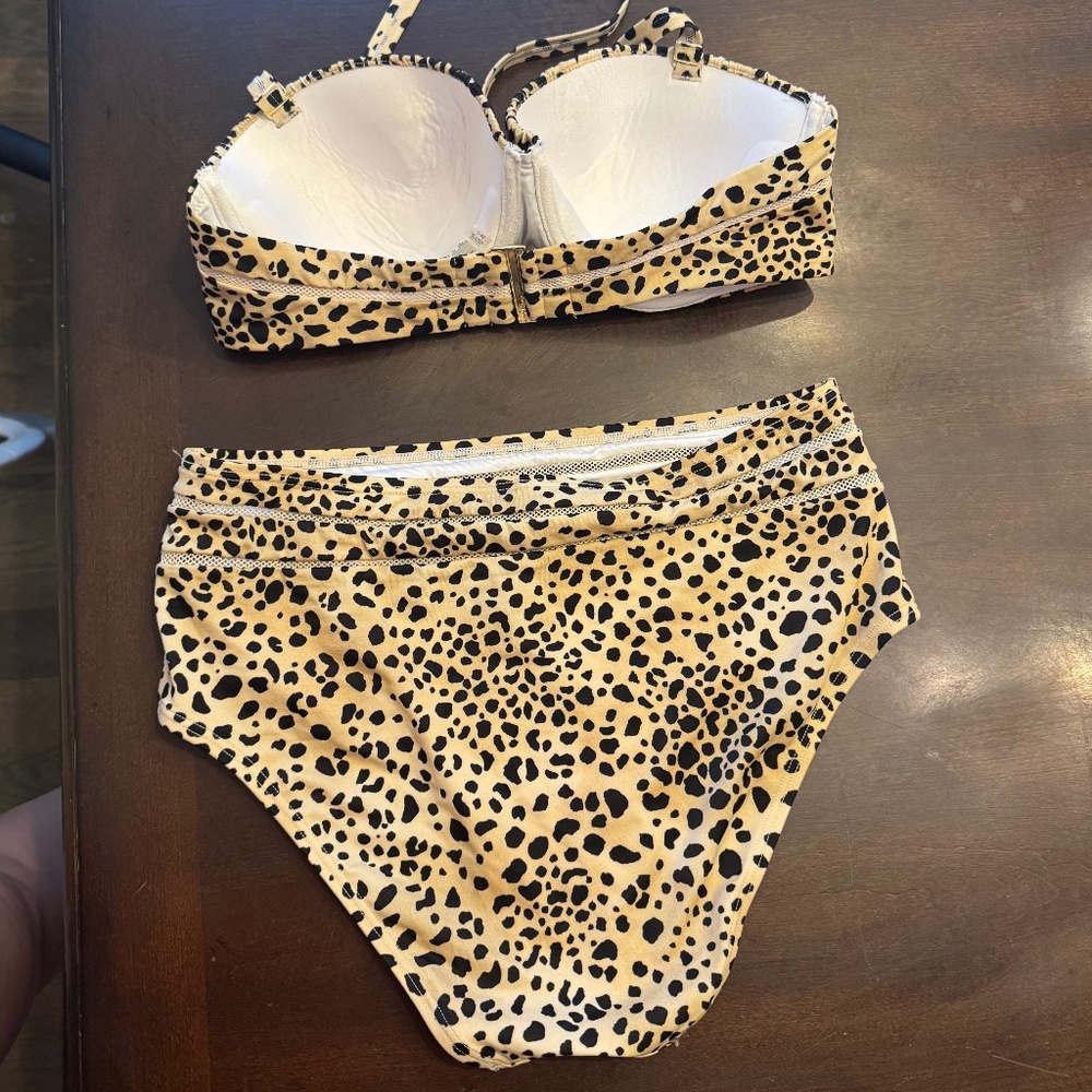 Leopard bikini - Picture 2 of 5